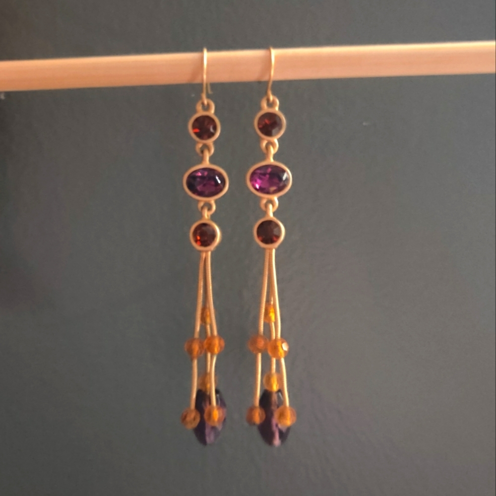 Dangle earrings in brass with purple and amber stones